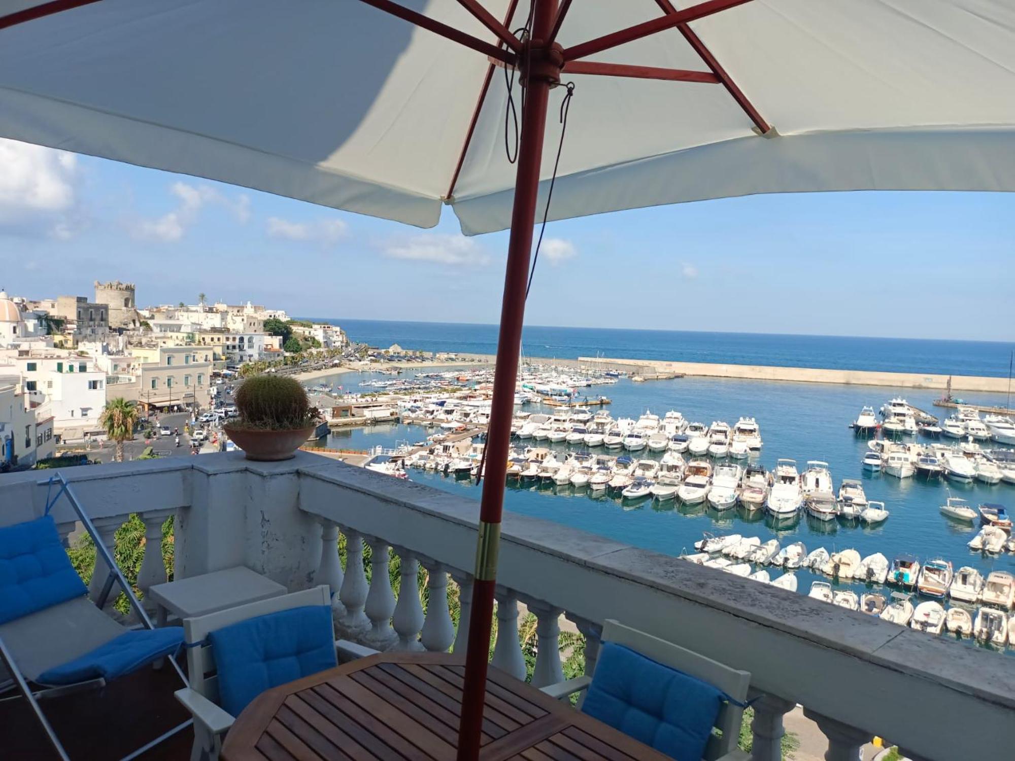Relais Raffaele By Emilia Bed & Breakfast Ischia